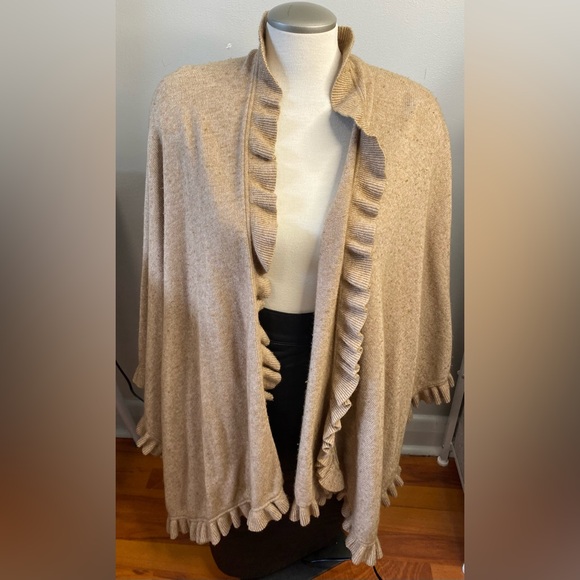 Talbots Ruana Ruffled Wool Shawl/Wrap in Camel - Picture 5 of 11
